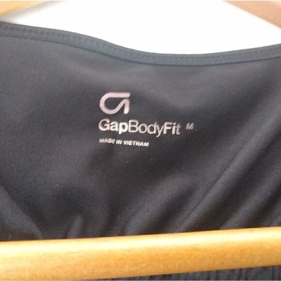 Gap Body Fit shirt  - Picture 2 of 4